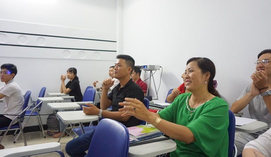 lớp chụp ảnh quảng cáo